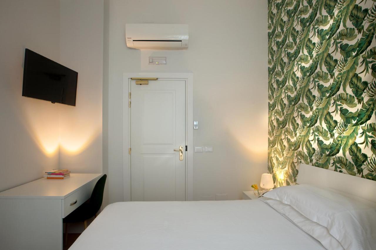 Palazzo Sant'Antonio Hotel Naples Exterior photo