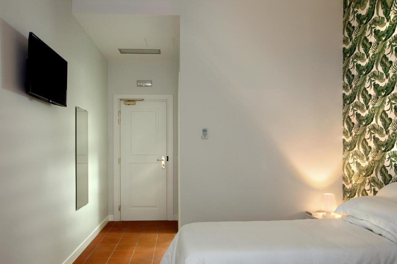Palazzo Sant'Antonio Hotel Naples Exterior photo
