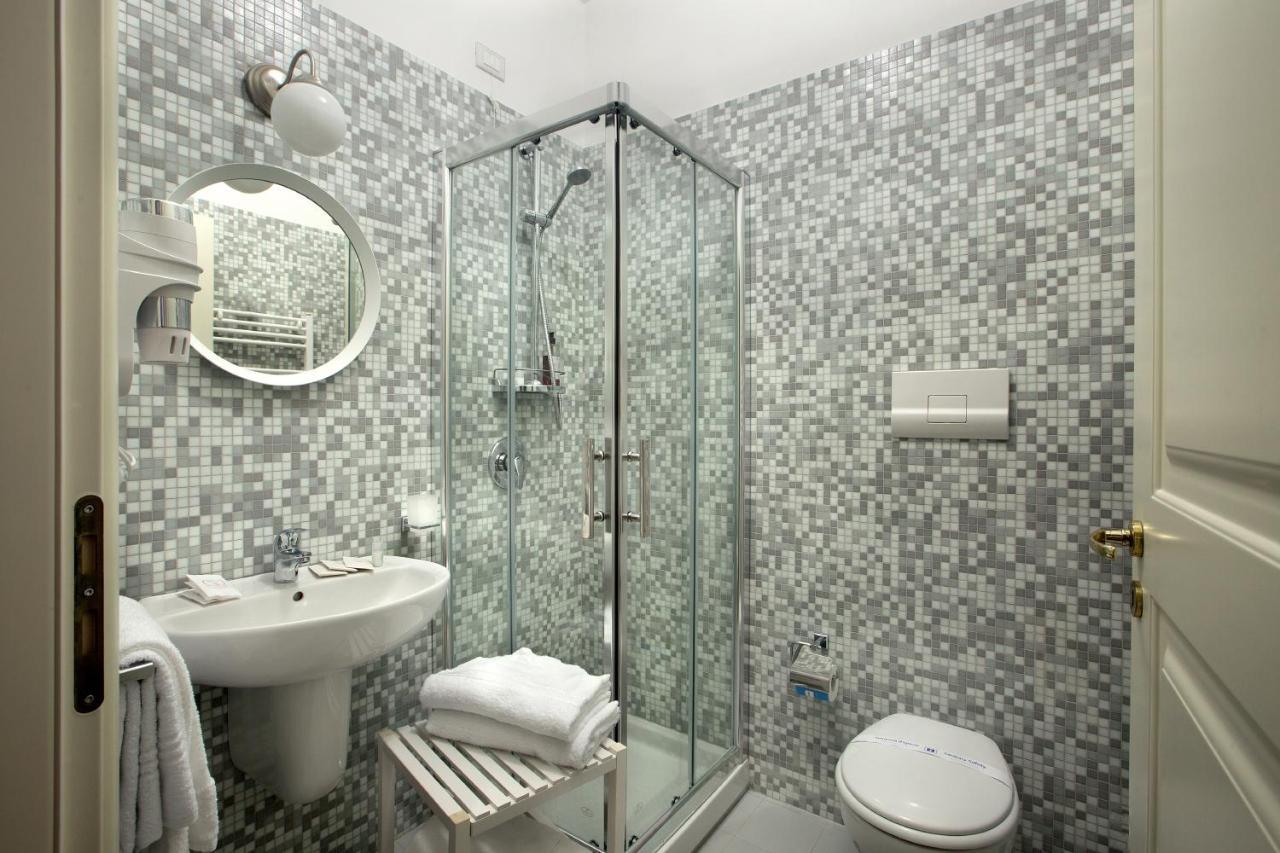 Palazzo Sant'Antonio Hotel Naples Exterior photo