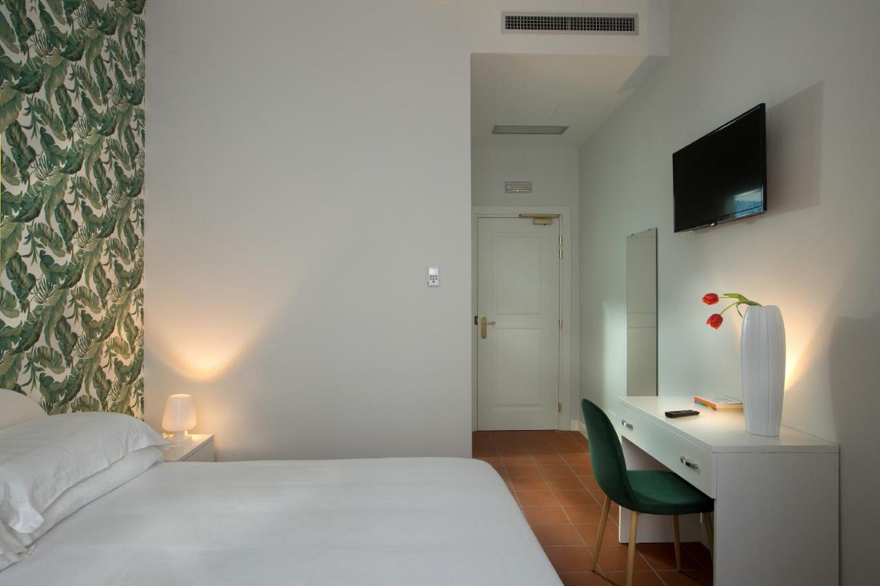 Palazzo Sant'Antonio Hotel Naples Exterior photo